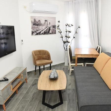 Rina Vacation Apartment Tiberias Eksteriør billede
