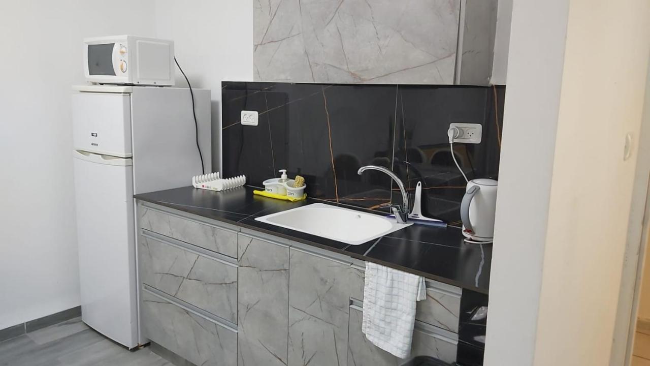 Rina Vacation Apartment Tiberias Eksteriør billede
